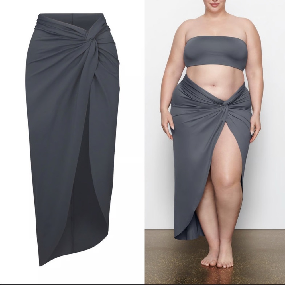 SKIMS Swim Sarong Wrap Skirt in Onyx Size 3X Vacation Beach Coastal Travel